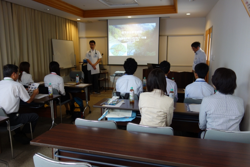 西予市立野村病院での見学の様子