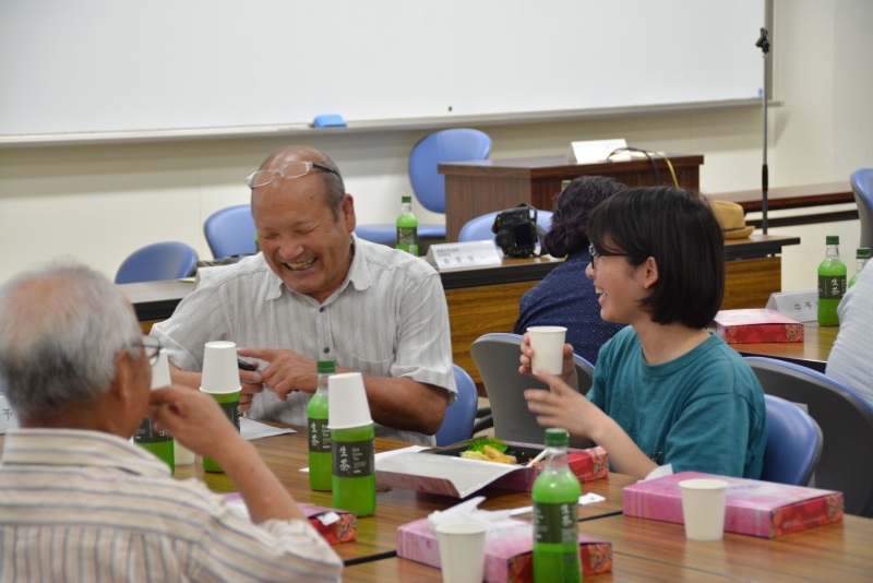 学生との懇談会の様子