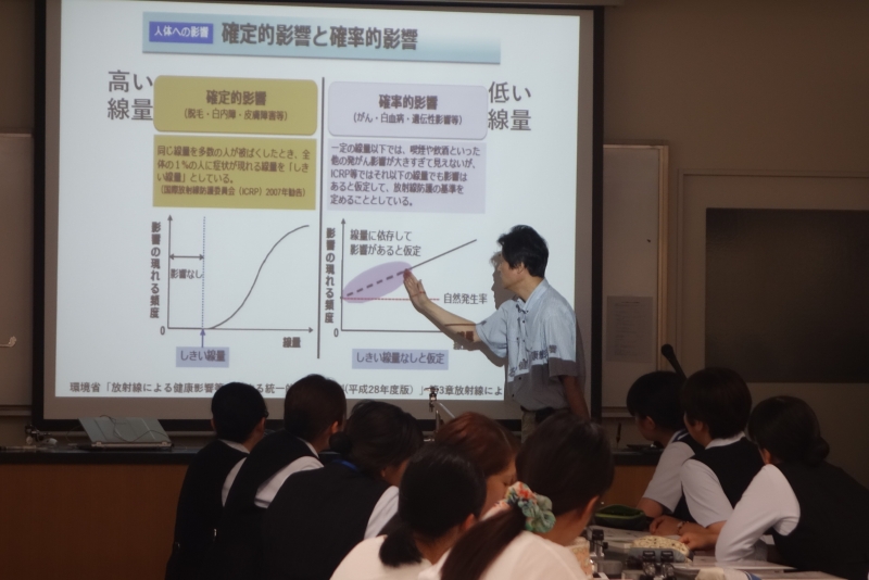 秋山センター長による講義